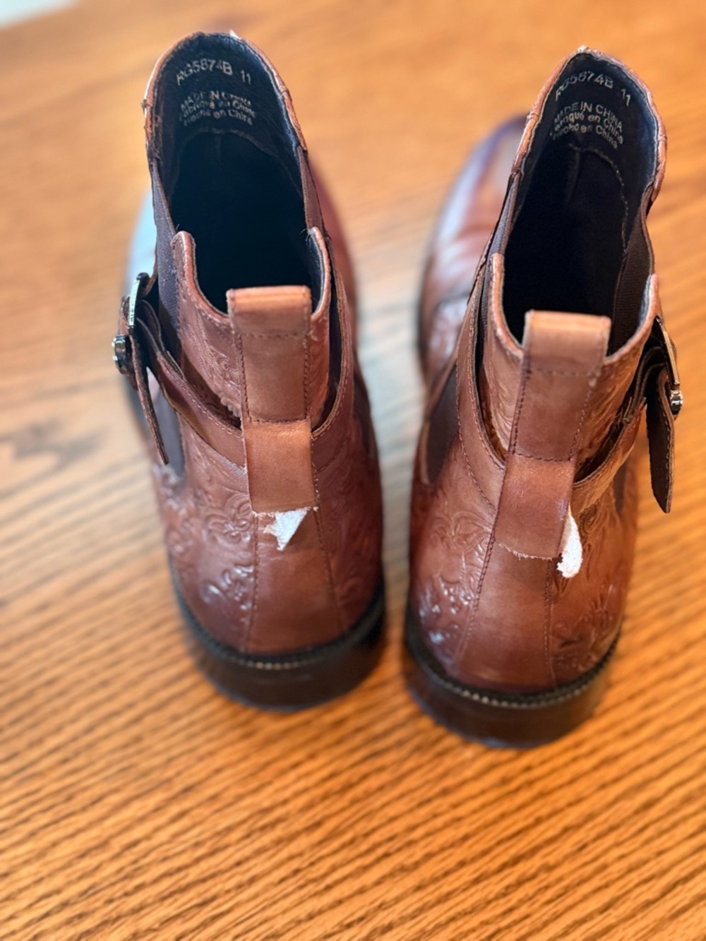 Robert Graham Men's Tooled Leather Brown Boot - Picture 7 of 8